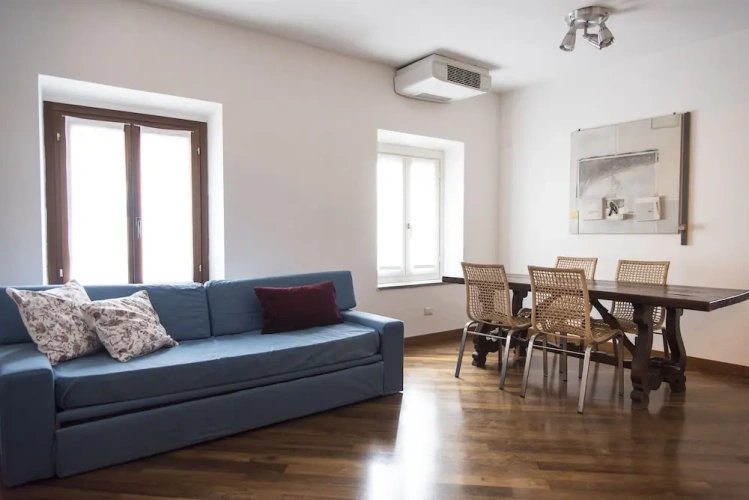2 Bedrooms Apartment