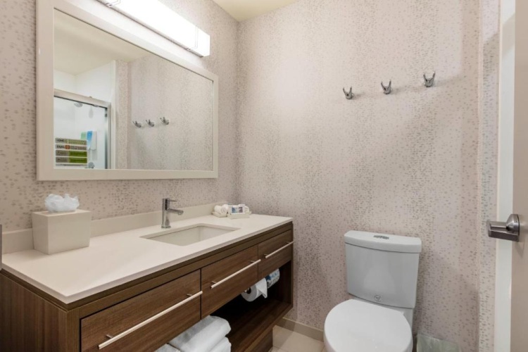 Quadruple Suite