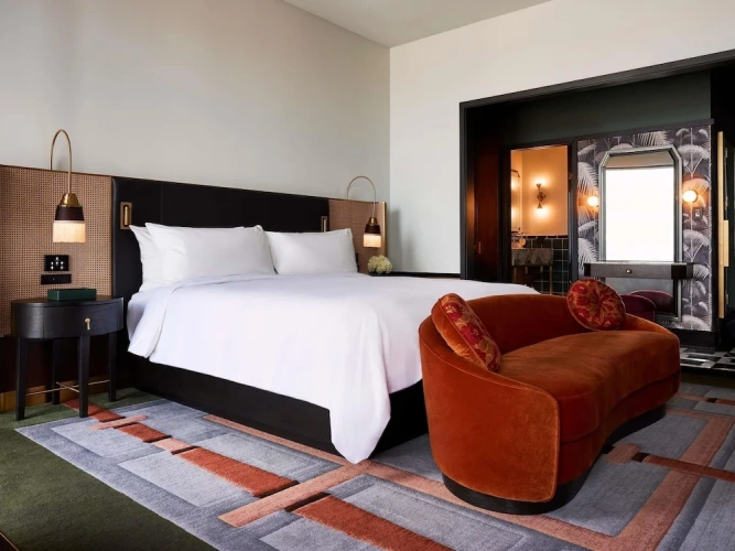 Standard Double room with city view