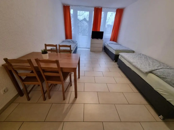 Standard Triple room