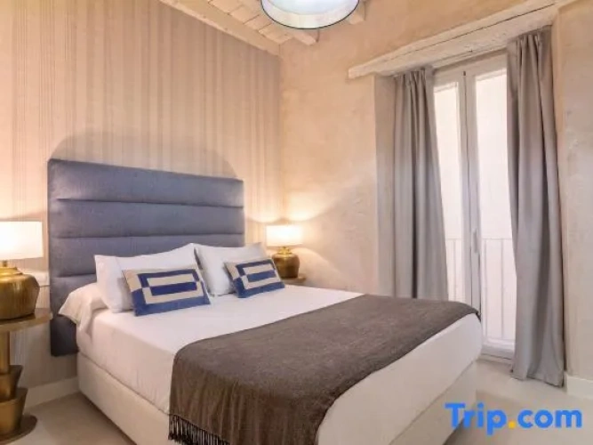 3 Bedrooms Apartment