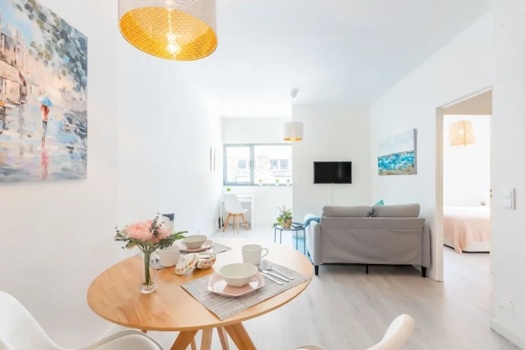 2 Bedrooms Cottage