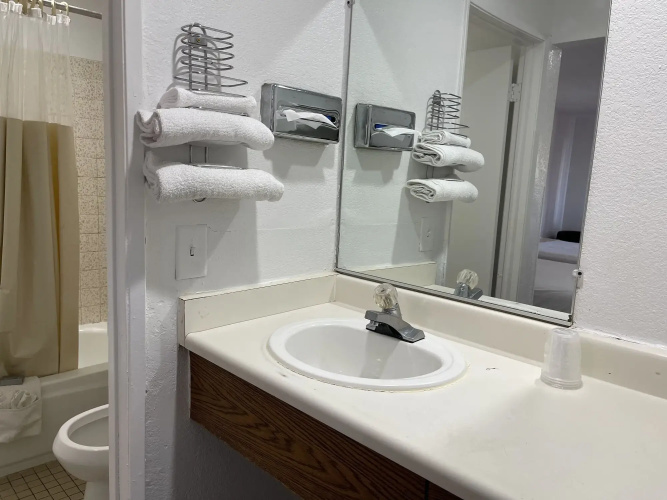 Palms Inn & Suites