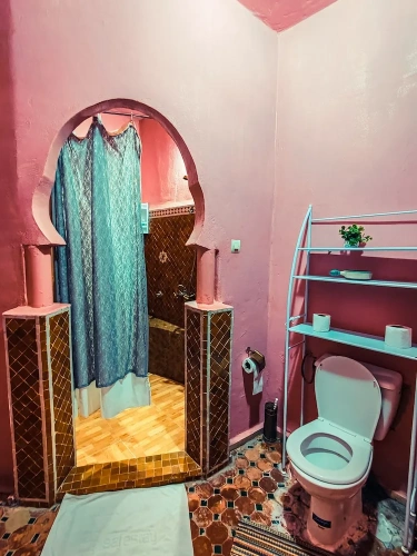 Comfort room