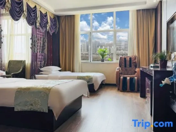 Deluxe Quadruple Suite with river view