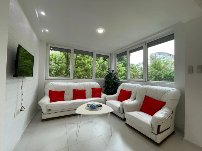 EVAs WorldMap Apartment