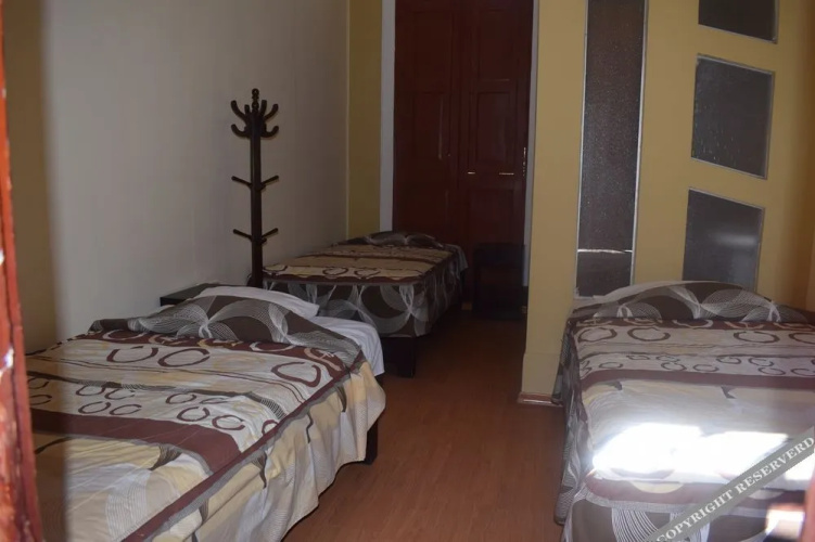 Mango Hostel Bed & Breakfast