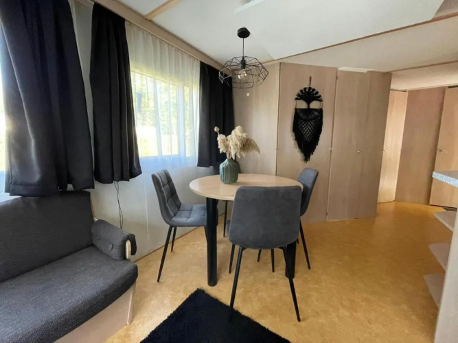 Chalet 't Rijsterbos op camping met zwembad!