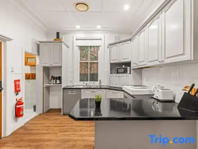 Kensington Room - Central & Affordable