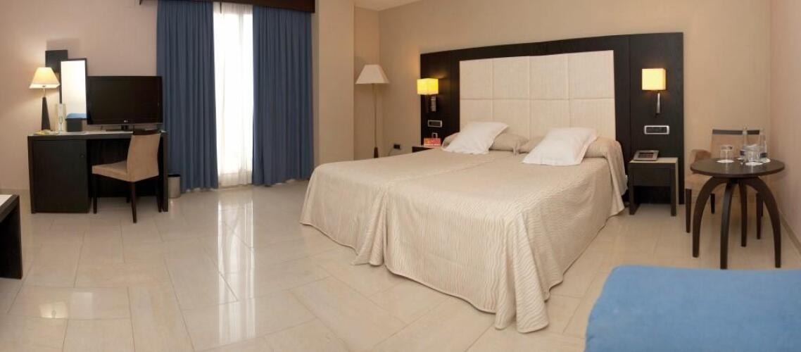 Hotel Marina D'Or Playa 4Over view