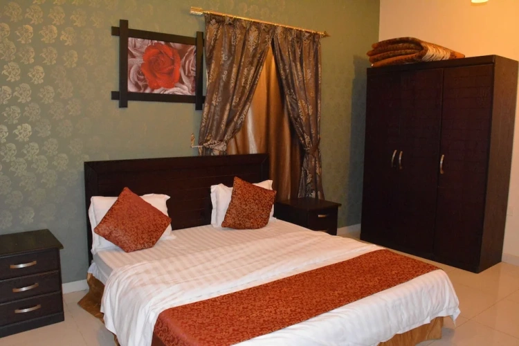 2 Bedrooms Apartment