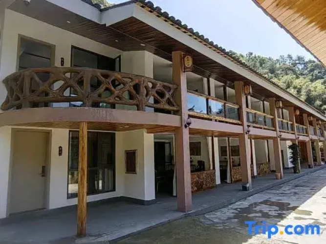 Longting Courtyard