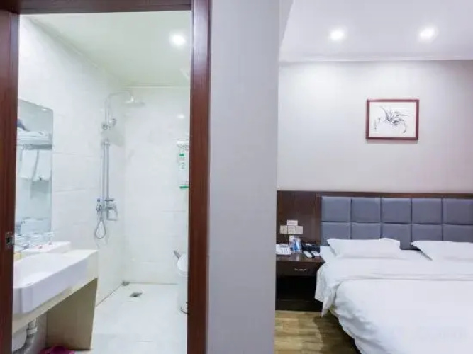 Mingjun Express Hotel (South Railway Station)