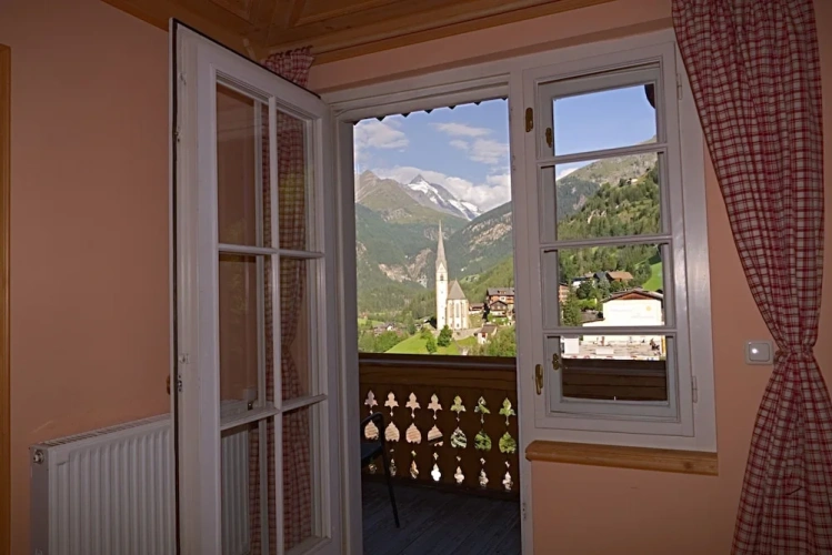 Junior Suite with balcony and with mountain view