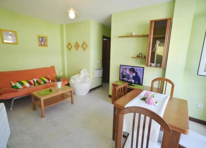 103566 - Apartment in Isla
