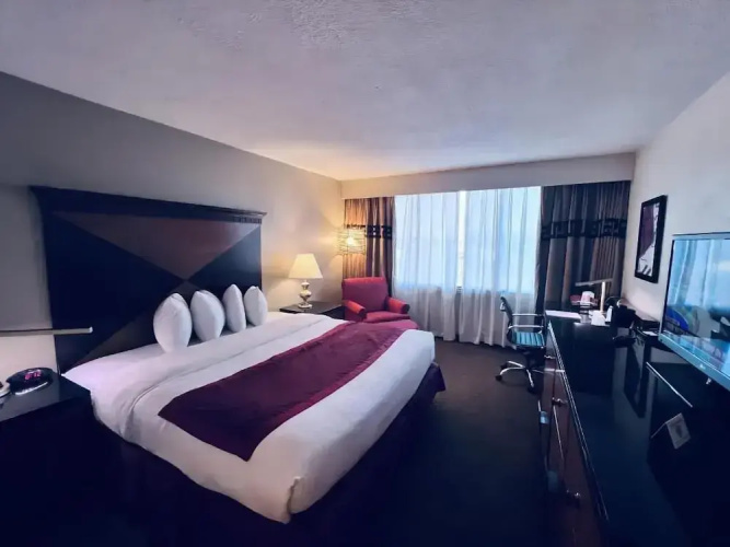 Indy Hotel