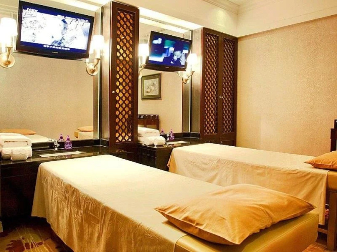 Noah's Ark Hotel
