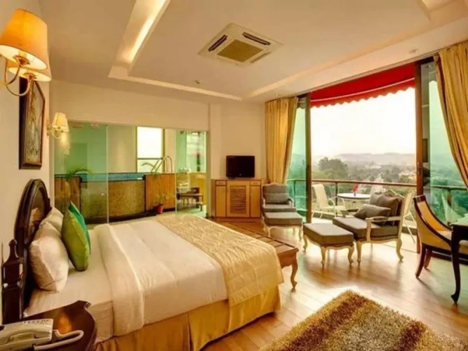 Suite with balcony and with view