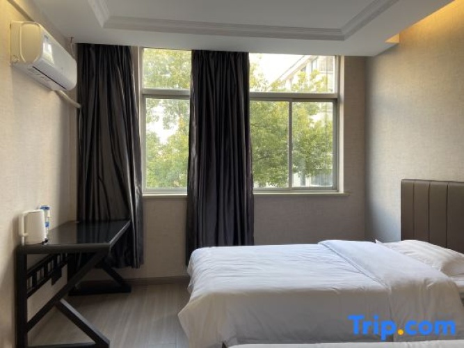 Premium Twin room