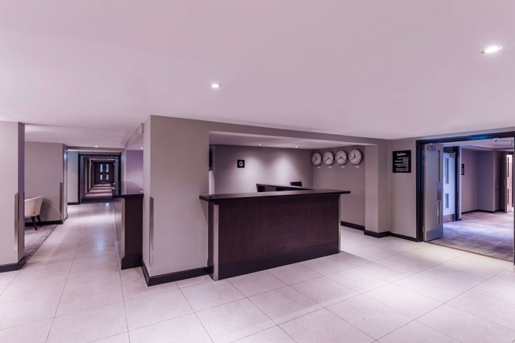 Radisson Red London Heathrow photo 13
