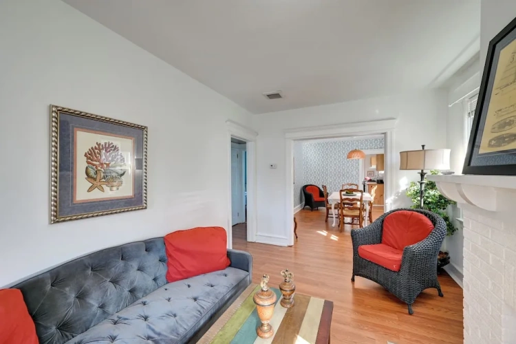 3 Bedrooms Apartment