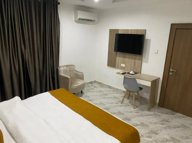 1 Oak Apartments Guzape