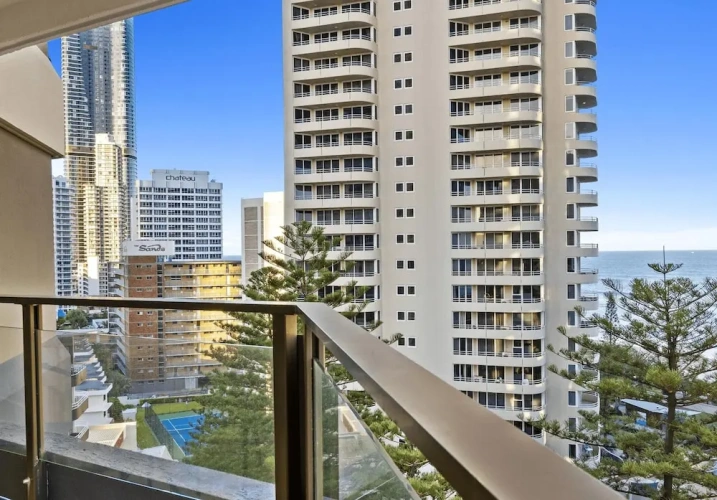 2 Bedrooms Apartment