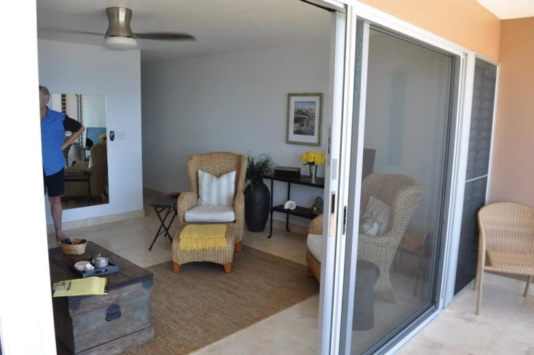 Lahaina Roads 309 by RedAwning