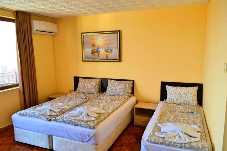 Classic Triple room