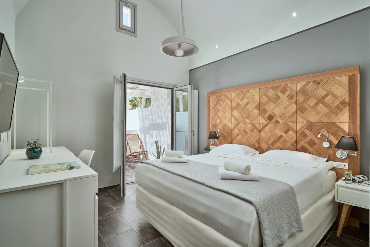 Meltemi Excelsior Suites And Spa - Santorini