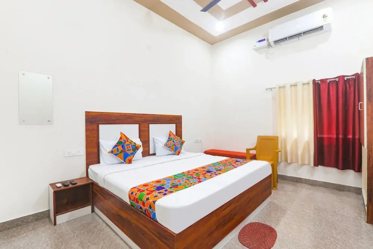 Fabhotel Shree Venkatesh Nileyam