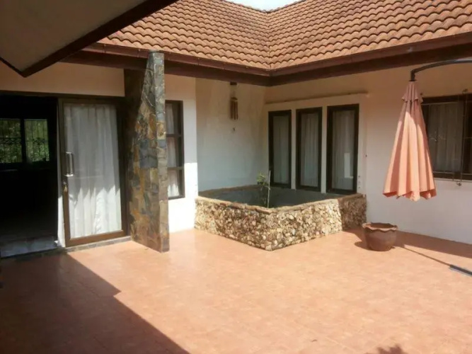 NicknanHouse