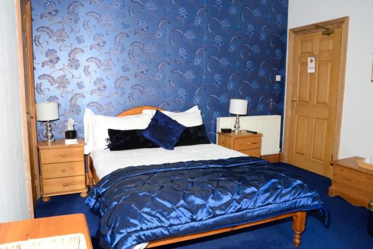 Pinewood Guest House