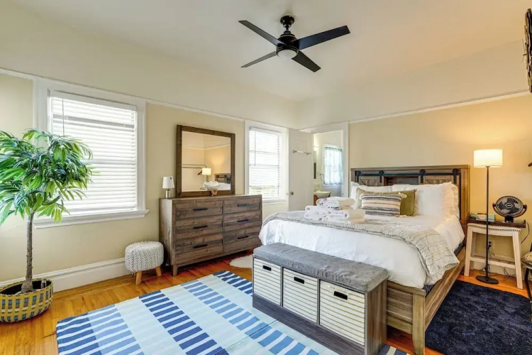 Pet-friendly Condo < 2 Mi to Alameda Beach!