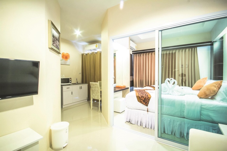 Deluxe Twin room with balcony