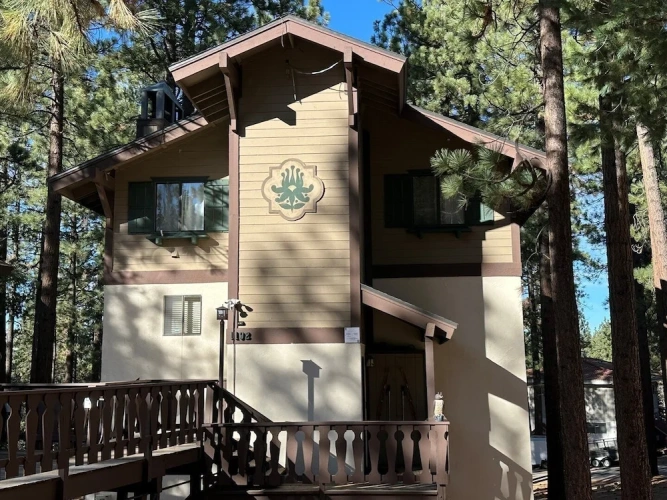 4 Bedrooms Cottage