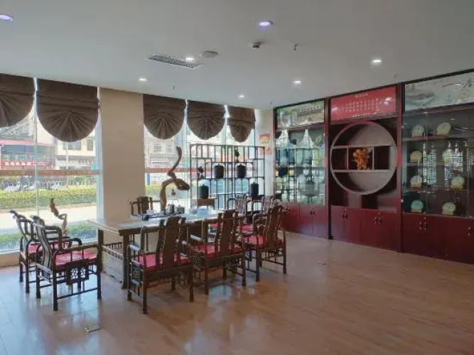 Qianhe Hotel