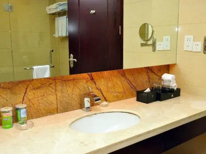 Pioneer Hotel