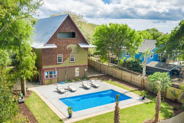 5 Bedrooms Cottage