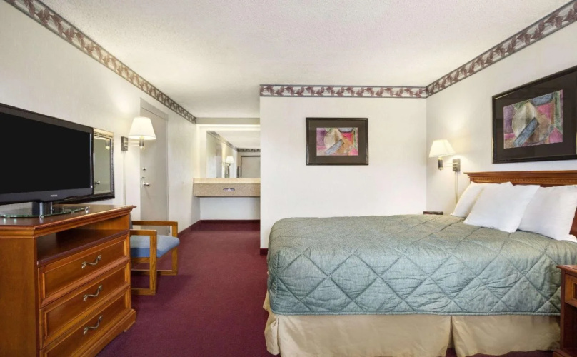 Ramada by Wyndham Batesville