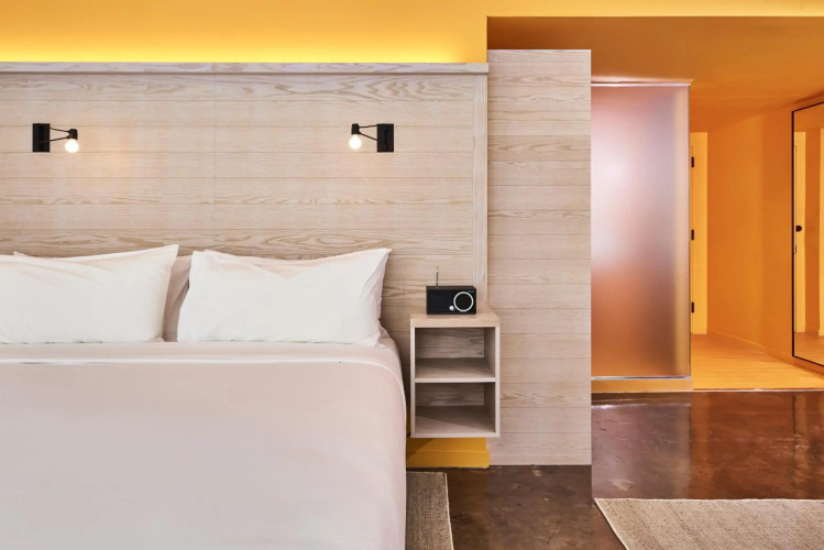 Radio Hotel