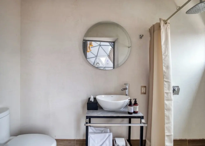 Comfort room