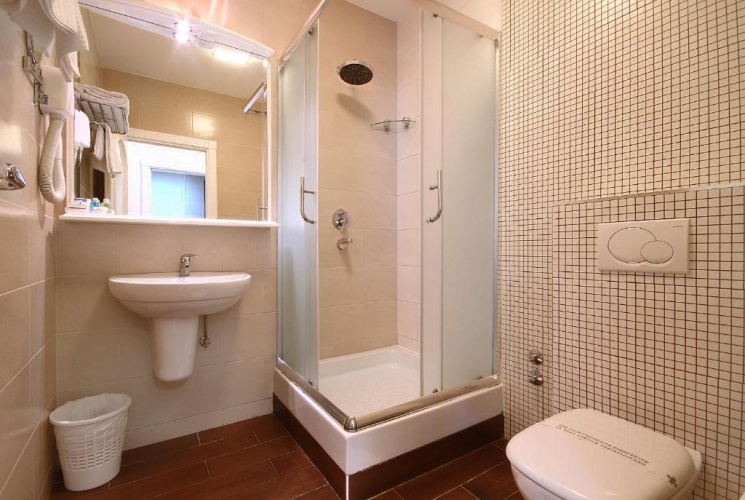 2 Bedrooms Apartment with balcony and with view