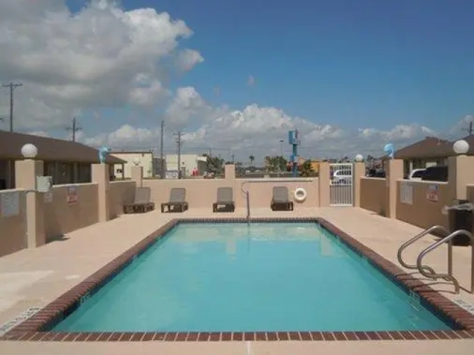 Deluxe Quadruple Suite