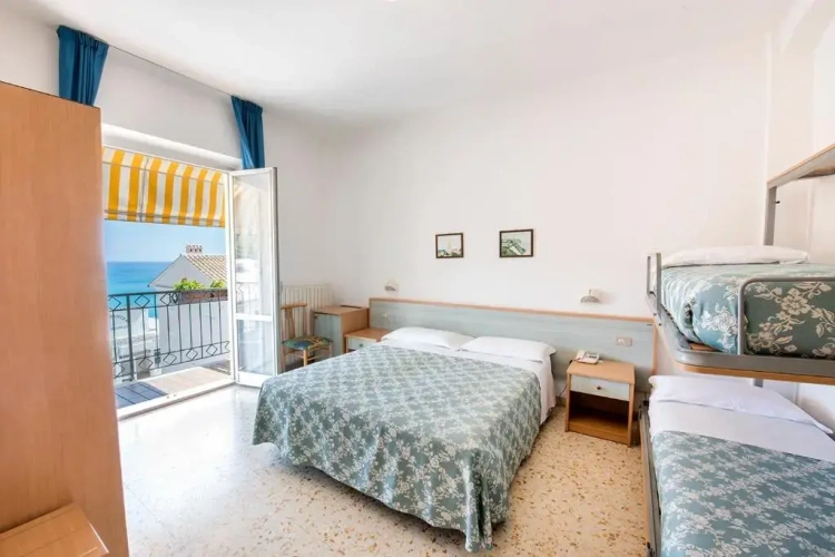 Standard Quadruple room