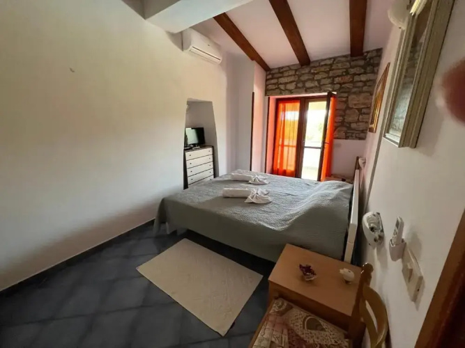 Charming Home With Pool in Barbariga
