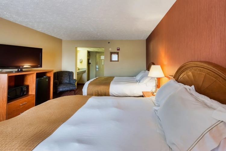 Park Grove Inn