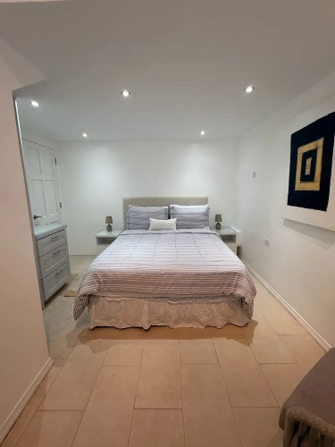 3 Bedrooms Apartment with garden view