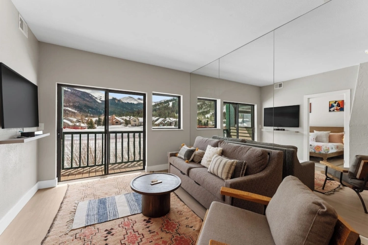 1 Bedroom Apartment with balcony