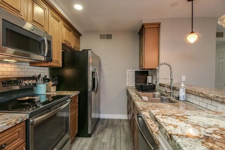 2 Bedrooms Cottage
